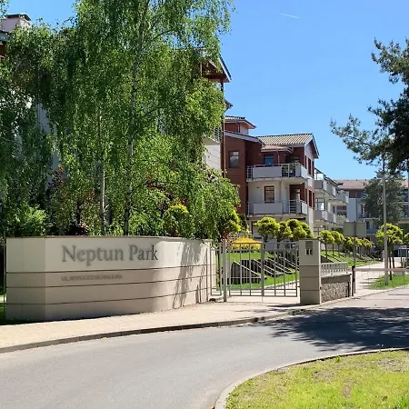 Broadway - Neptun Park By Oneapartments Gdansk Exterior photo